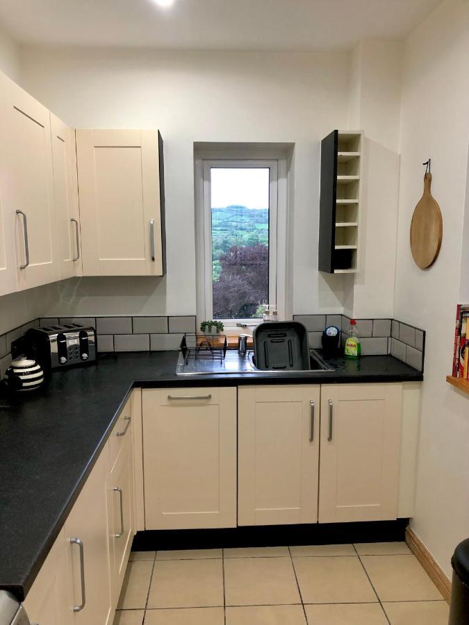 Hilltop House Is A Welcoming 2 Bedroom Property Matlock  Exterior foto
